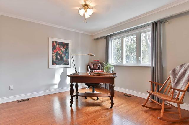 51 Sawley Dr, House detached with 3 bedrooms, 3 bathrooms and 2 parking in Toronto ON | Image 11