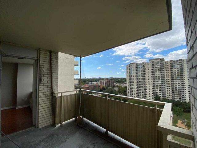 1506 - 340 Dixon Rd, Condo with 2 bedrooms, 1 bathrooms and 1 parking in Toronto ON | Image 12