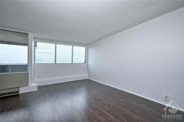 801 - 3360 Southgate Road, Condo with 2 bedrooms, 1 bathrooms and 1 parking in Ottawa ON | Image 3