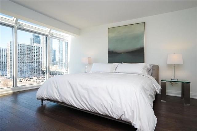 Ph01 - 251 Queens Quay W, Condo with 3 bedrooms, 4 bathrooms and null parking in Toronto ON | Image 16