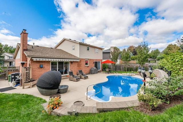 45 Dunhill Crescent, House detached with 3 bedrooms, 2 bathrooms and 4 parking in Guelph ON | Image 34