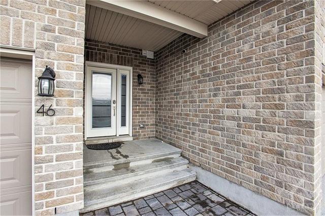 46 Vimy Ridge Crescent, Townhouse with 3 bedrooms, 2 bathrooms and 3 parking in Arnprior ON | Image 2