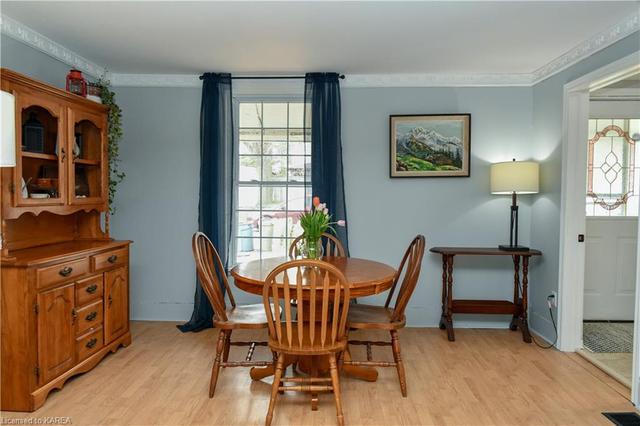 215 Brock Street, House detached with 2 bedrooms, 1 bathrooms and 2 parking in Gananoque ON | Image 26