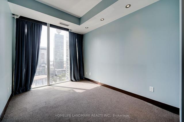 2608 - 126 Simcoe St, Condo with 3 bedrooms, 2 bathrooms and 1 parking in Toronto ON | Image 2