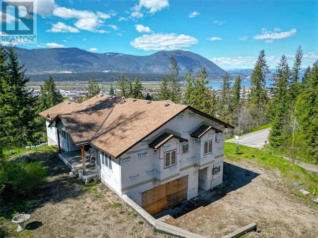 633 9 Street Se, House detached with 5 bedrooms, 3 bathrooms and 2 parking in Salmon Arm BC | Image 6