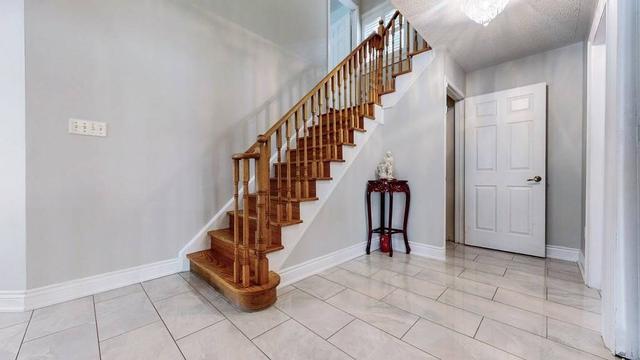 13 Trailridge Dr, House detached with 5 bedrooms, 4 bathrooms and 6 parking in Brampton ON | Image 11