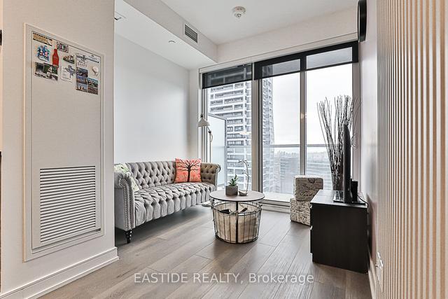 3912 - 3 Gloucester St E, Condo with 1 bedrooms, 1 bathrooms and 0 parking in Toronto ON | Image 3