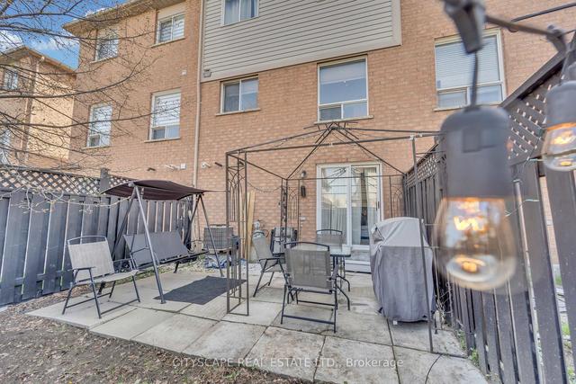 142 - 57 Brickyard Way, Townhouse with 3 bedrooms, 3 bathrooms and 2 parking in Brampton ON | Image 11