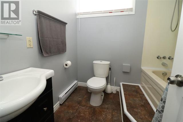 13 Montclair Street, House detached with 4 bedrooms, 2 bathrooms and null parking in Mount Pearl NL | Image 23