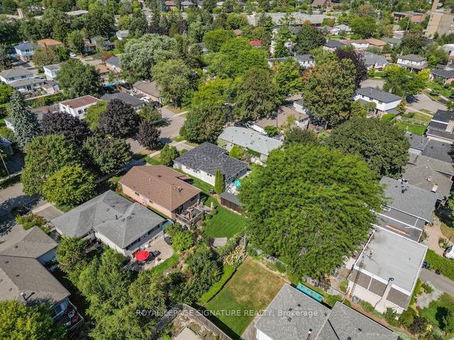 37 Bournville Dr, House detached with 3 bedrooms, 2 bathrooms and 3 parking in Toronto ON | Image 29