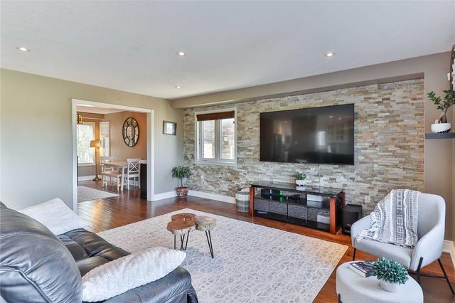 23 Meadowview Dr, House detached with 4 bedrooms, 4 bathrooms and 4 parking in Bradford West Gwillimbury ON | Image 3