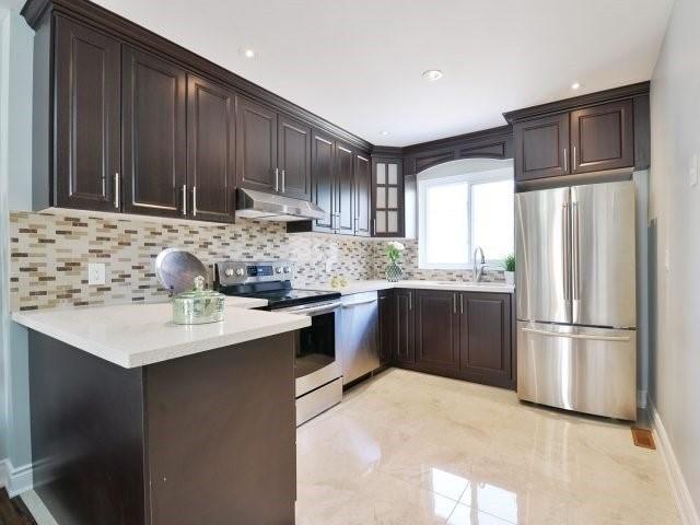 73 Moregate Cres, Townhouse with 3 bedrooms, 3 bathrooms and 2 parking in Brampton ON | Image 23