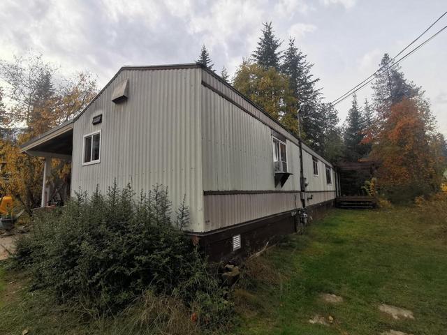 6116 Erindale Road, House detached with 2 bedrooms, 2 bathrooms and null parking in Central Kootenay E BC | Image 8