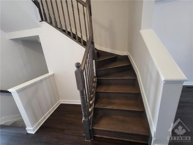 2181 Winsome Terrace, Townhouse with 4 bedrooms, 3 bathrooms and 3 parking in Ottawa ON | Image 7
