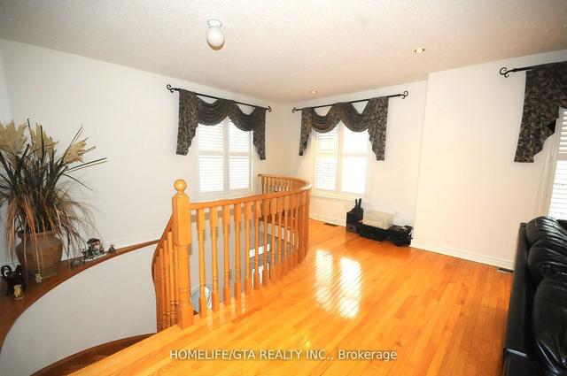 47 Harbourtown Cres, House detached with 3 bedrooms, 4 bathrooms and 6 parking in Brampton ON | Image 16