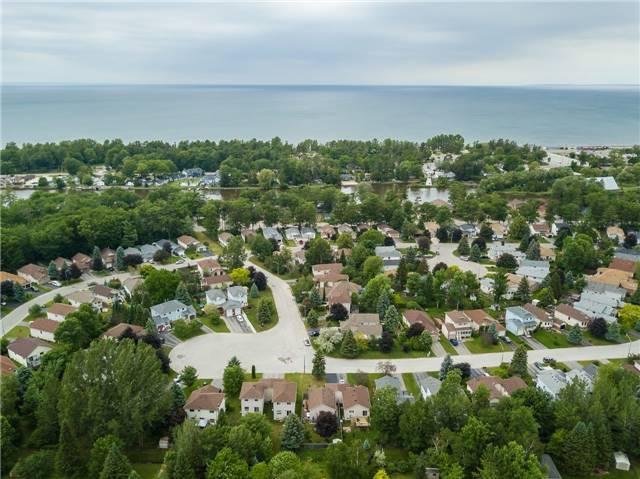 45 Donald Cres, House attached with 2 bedrooms, 2 bathrooms and 2 parking in Wasaga Beach ON | Image 3