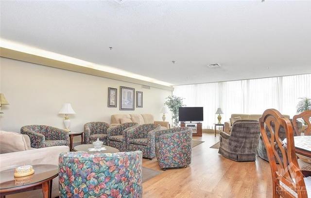 1902 - 1081 Ambleside Drive, Condo with 2 bedrooms, 1 bathrooms and 1 parking in Ottawa ON | Image 21