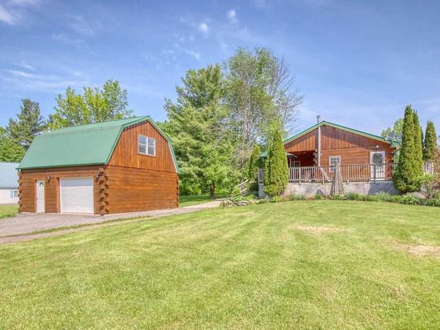 3514 Buck Point Rd, House detached with 3 bedrooms, 3 bathrooms and 9 parking in South Frontenac ON | Image 12
