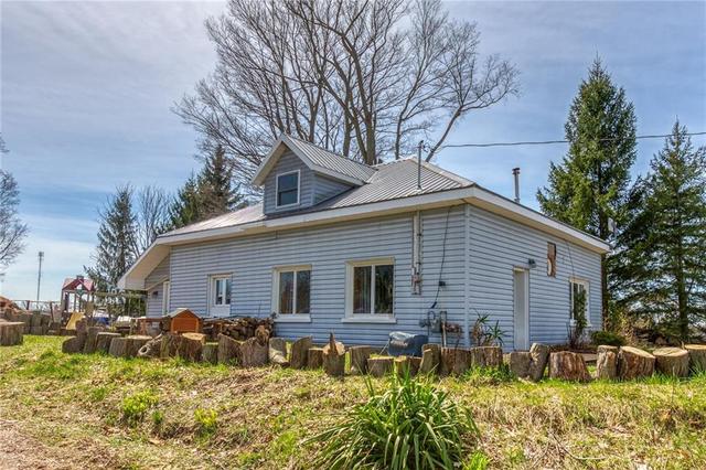 1686 10th Concession Road, House detached with 3 bedrooms, 1 bathrooms and 4 parking in Norfolk County ON | Image 3