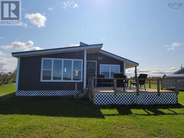 141 Seaedge Road, House detached with 3 bedrooms, 1 bathrooms and null parking in Pictou, Subd. A NS | Image 1
