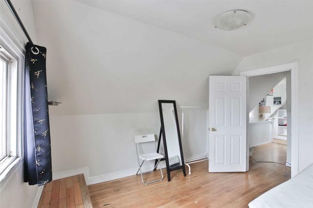 124 Hallam St, House detached with 4 bedrooms, 3 bathrooms and 1 parking in Toronto ON | Image 14