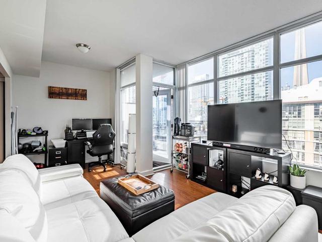 910 - 15 Brunel Crt, Condo with 1 bedrooms, 1 bathrooms and 1 parking in Toronto ON | Image 18