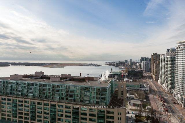 2409 - 77 Harbour Sq, Condo with 1 bedrooms, 1 bathrooms and 1 parking in Toronto ON | Image 16