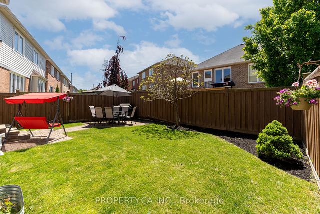 75 Ross Patrick Cres, House detached with 4 bedrooms, 3 bathrooms and 6 parking in Newmarket ON | Image 32