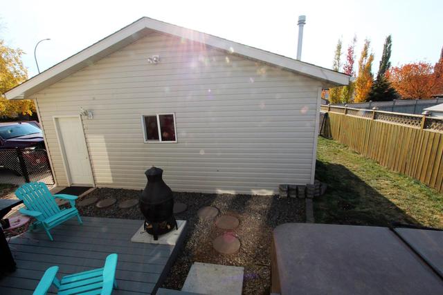 7 Heenan Court, House detached with 4 bedrooms, 2 bathrooms and 5 parking in Red Deer County AB | Image 35
