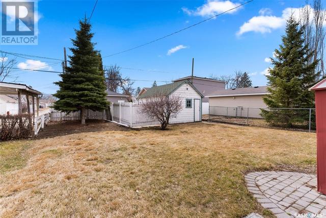 525 College Avenue, House detached with 3 bedrooms, 2 bathrooms and null parking in Regina SK | Image 32