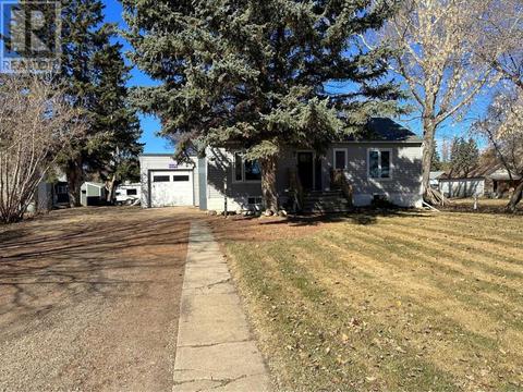 5326 C&E Trail, House detached with 3 bedrooms, 2 bathrooms and 3 parking in Lacombe AB | Card Image