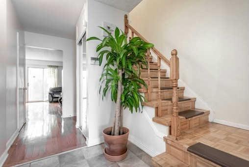 36 - 50 Blackwell Ave, Townhouse with 3 bedrooms, 2 bathrooms and 1 parking in Toronto ON | Image 2