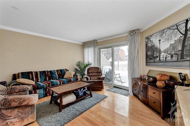 42 - 110 Havelock Street, Townhouse with 3 bedrooms, 3 bathrooms and 1 parking in Ottawa ON | Image 8