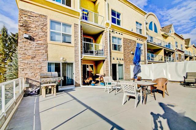 208, - 1631 28 Avenue Sw, Condo with 2 bedrooms, 2 bathrooms and 1 parking in Calgary AB | Card Image