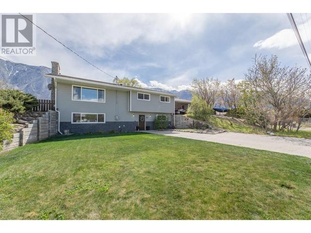 501 3rd Avenue, House detached with 4 bedrooms, 2 bathrooms and null parking in Keremeos BC | Image 56
