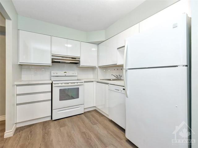 309 - 1025 Grenon Avenue, Condo with 2 bedrooms, 2 bathrooms and 1 parking in Ottawa ON | Image 5