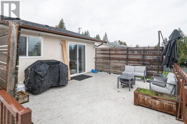 1129 Stillin Dr, House detached with 3 bedrooms, 3 bathrooms and 5 parking in Ladysmith BC | Image 23