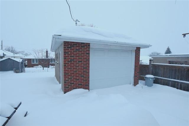 112 Townline Road W, House detached with 3 bedrooms, 1 bathrooms and 4 parking in St. Catharines ON | Image 23