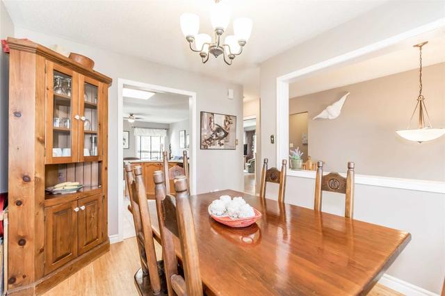 13 Tamarack Cres, House detached with 2 bedrooms, 2 bathrooms and 8 parking in Wasaga Beach ON | Image 37