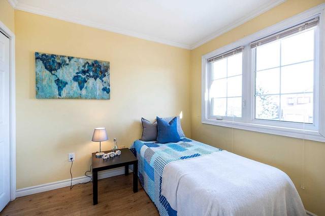 102 Waller St, House semidetached with 3 bedrooms, 2 bathrooms and 3 parking in Whitby ON | Image 8