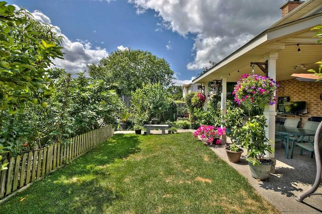 38 Consiglia Dr, House detached with 4 bedrooms, 3 bathrooms and 6 parking in St. Catharines ON | Image 11