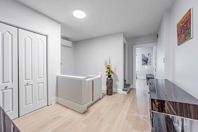 upper - 374 Crawford St, House semidetached with 2 bedrooms, 1 bathrooms and 1 parking in Toronto ON | Image 23