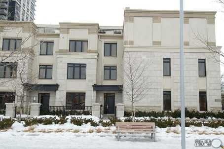 th32 - 9 Oakburn Cres, Townhouse with 3 bedrooms, 3 bathrooms and 2 parking in Toronto ON | Image 1