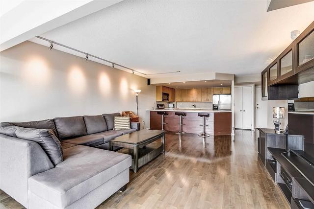 606 - 2091 Hurontario St, Condo with 2 bedrooms, 2 bathrooms and 2 parking in Mississauga ON | Image 7