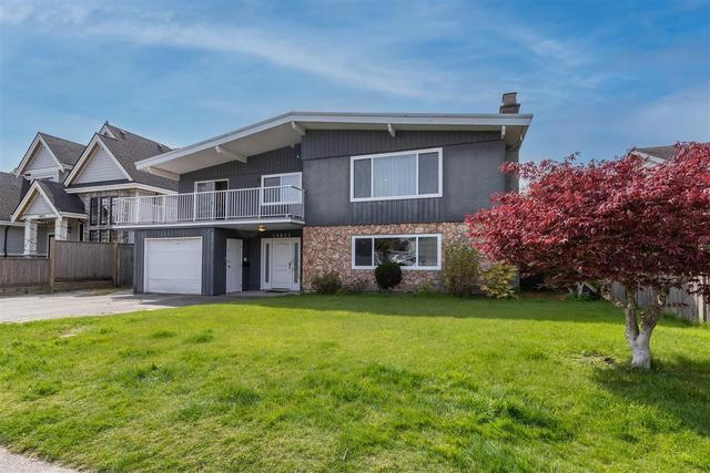 10855 Springmont Gate, House detached with 4 bedrooms, 3 bathrooms and null parking in Richmond BC | Card Image