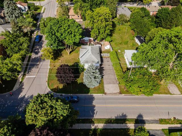 164 Lucas St, House detached with 2 bedrooms, 2 bathrooms and 6 parking in Richmond Hill ON | Image 1