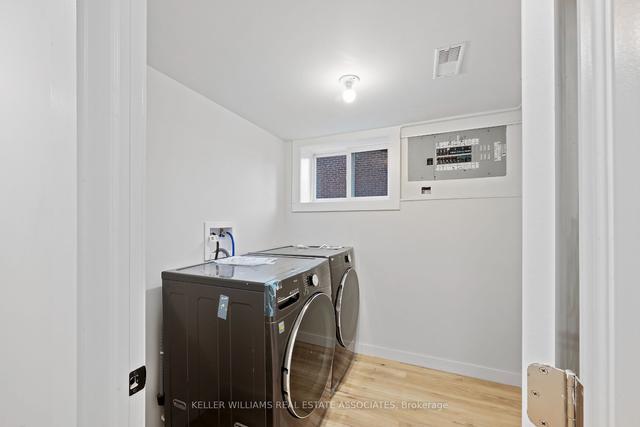 67 East 44th St, House detached with 2 bedrooms, 3 bathrooms and 3 parking in Hamilton ON | Image 20