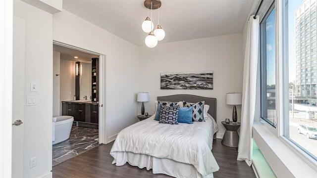 37 Sonic Way, Townhouse with 2 bedrooms, 3 bathrooms and 1 parking in Toronto ON | Image 9