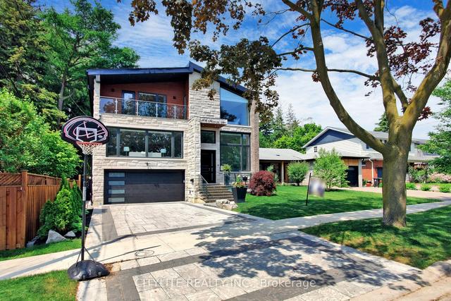 106 Freemont Ave, House detached with 4 bedrooms, 6 bathrooms and 4 parking in Toronto ON | Image 12