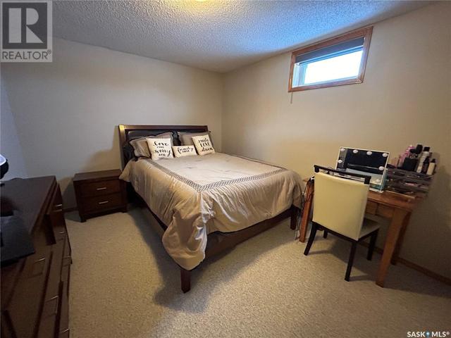 758 Sun Valley Drive, House detached with 5 bedrooms, 3 bathrooms and null parking in Estevan SK | Image 27
